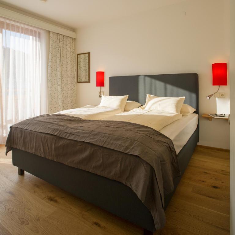 Draxl-Hof Ferienwohnungen - Apartment mit 2 Schlafzimmern und Balkon - 5