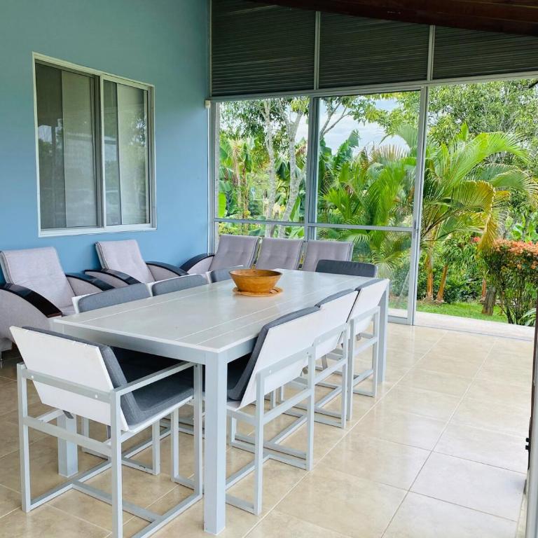Refugio Botánico en Cerritos pereira Jacuzzi y naturaleza - Casa de 3 dormitorios - 9