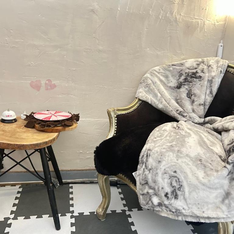 Votre Évasion jacuzzi privée - Apartment mit 1 Schlafzimmer - 2