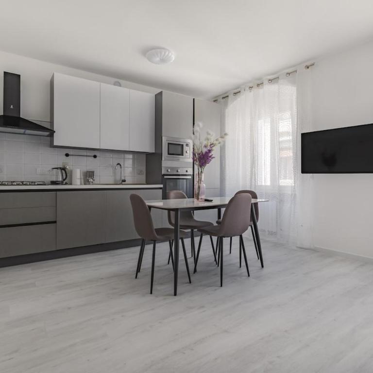 Borgo Teresiano City Center Comfort Apartment - Appartamento con 3 Camere da Letto - 10