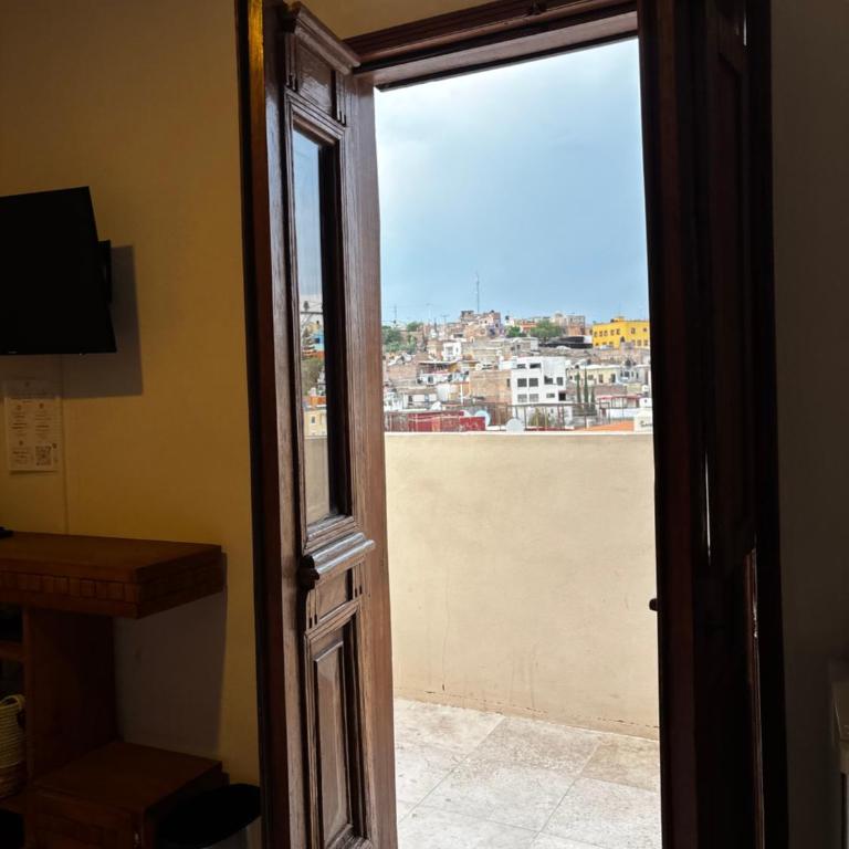 Casa Luminara - Double Room with Balcony - 8