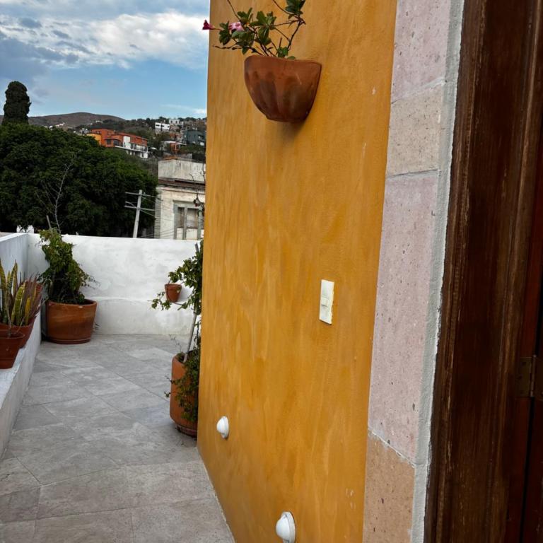 Casa Luminara - Double Room with Balcony - 4