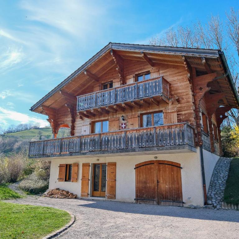 Chalet Creusaz – Évasion alpine près du Léman - Maison de Vacances 4 Chambres - 1