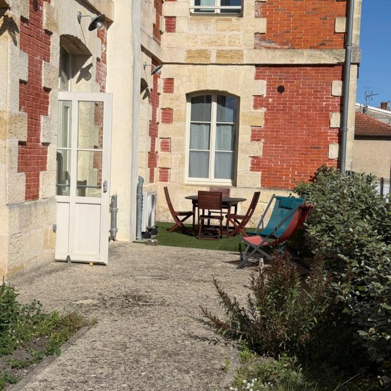 T3 en RDC avec jardin et 1 place de parking - Two-Bedroom Apartment - 2