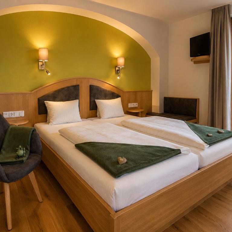 Der Kaerntnerhof am Weissensee, SeeHotel & SeeApartments direkt am See - Suite mit Seeblick - 2