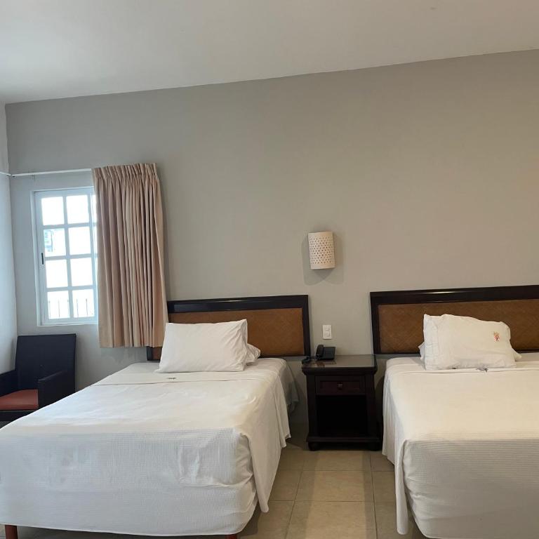 Hotel María Jose - Habitación Doble - 2 camas dobles - 9