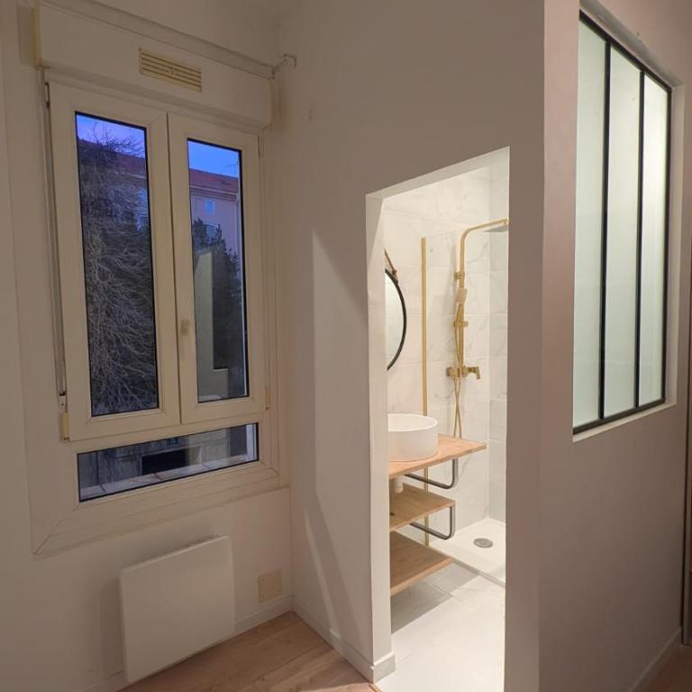 Joli appartement climatisé à 100m de la Gare - One-Bedroom Apartment - 7