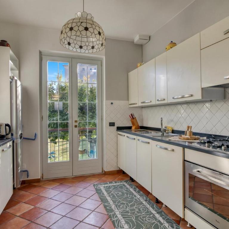 La Casetta Sull'Albero - with Balcony, Garden & Parking - Happy Rentals - Appartamento con Terrazza - 3