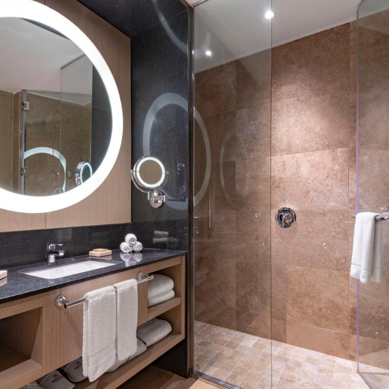 Hilton Lima Miraflores - Habitación Executive con cama extragrande - 5