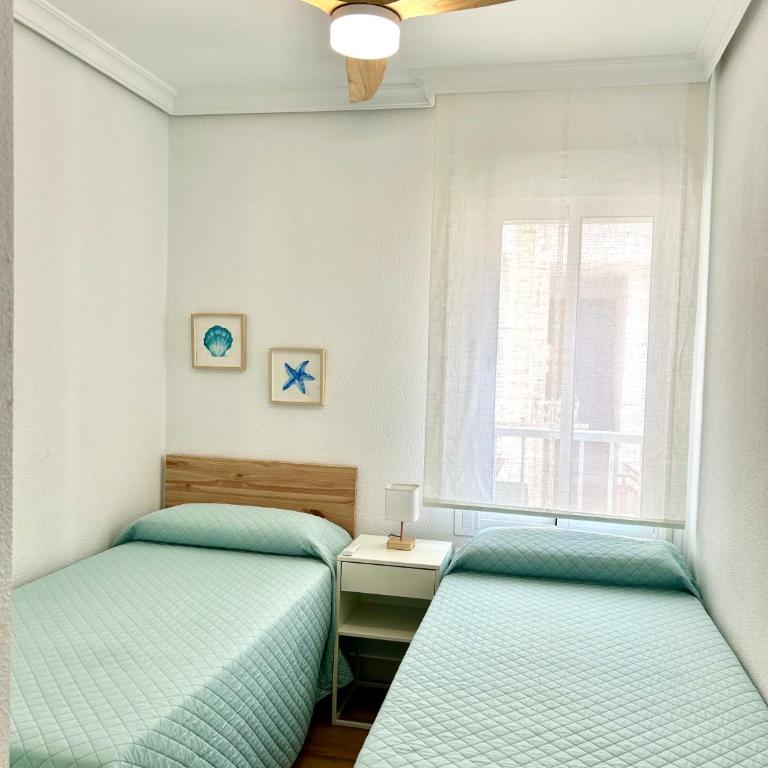 Ático con terraza cerca del mar los Boliches - Two-Bedroom Apartment - 8