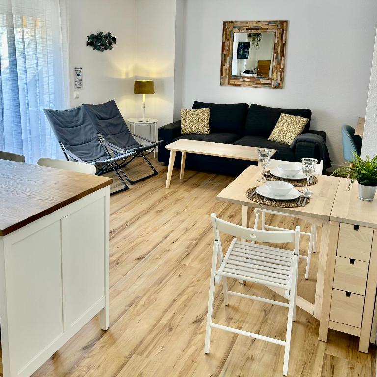 Ático con terraza cerca del mar los Boliches - Two-Bedroom Apartment - 15