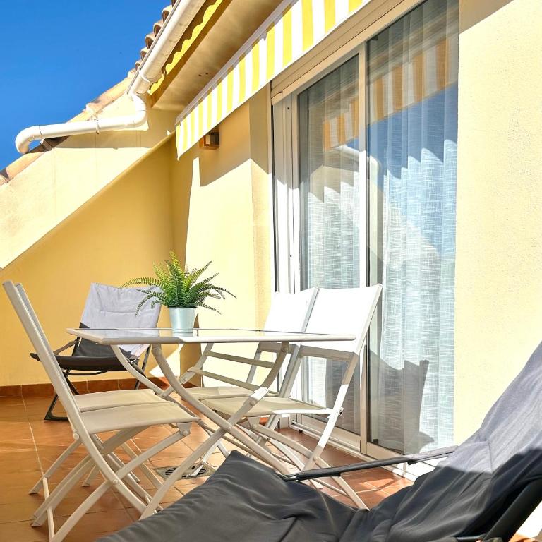 Ático con terraza cerca del mar los Boliches - Two-Bedroom Apartment - 19