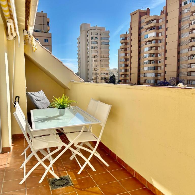 Ático con terraza cerca del mar los Boliches - Two-Bedroom Apartment - 20