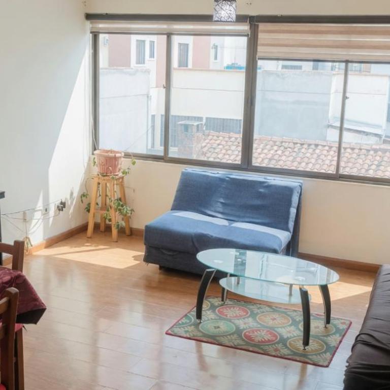 Cómodo amplio departamento de 2 dormitorios - Two-Bedroom Apartment - 2