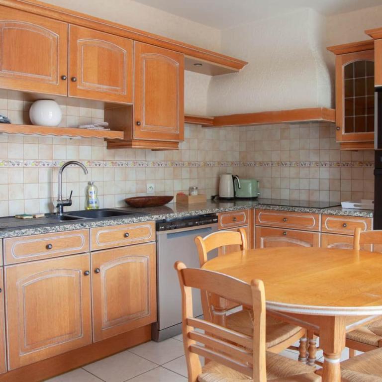 Villa Hawaï 8 à 12 pers Grand jardin et Plage à pied - Villa - 8