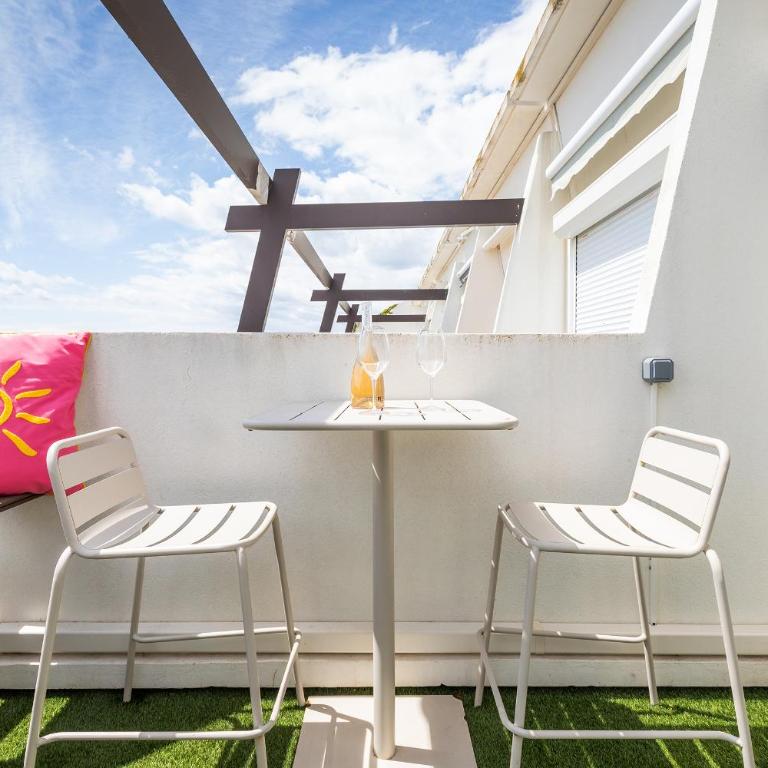 Marie Antoinette Village Naturiste Sea View Port Nature 2 coursives - One-Bedroom Apartment - 9