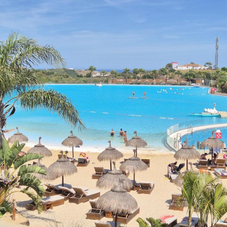Couples Escape, Free Alcazaba Lagoon Access, Pool, Gym, Pets OK - Apartamento de 1 dormitorio - 1