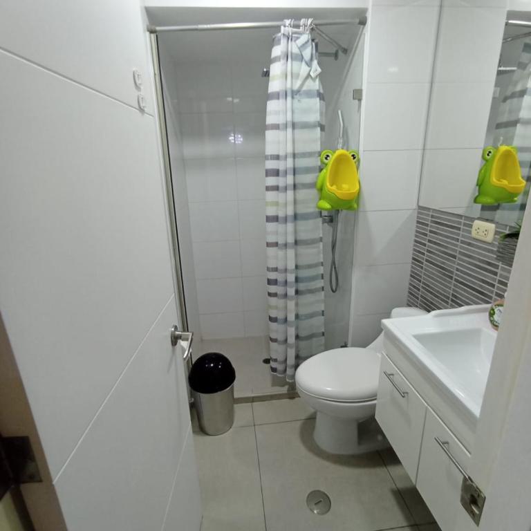 Spacious apt Perfect for Families 2nd Floor - Apartamento - 20