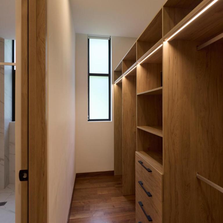 Oniria Living Free Parking & Rooftop - One-Bedroom Apartment - 6