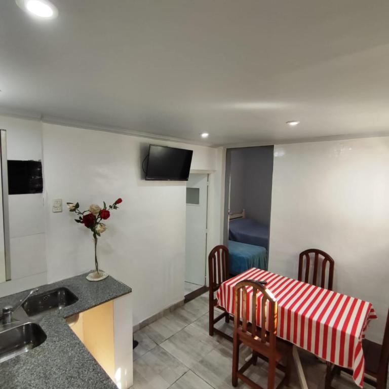 Depto Pringles 1740 PB Parking Privado Gratis - Apartment - 1