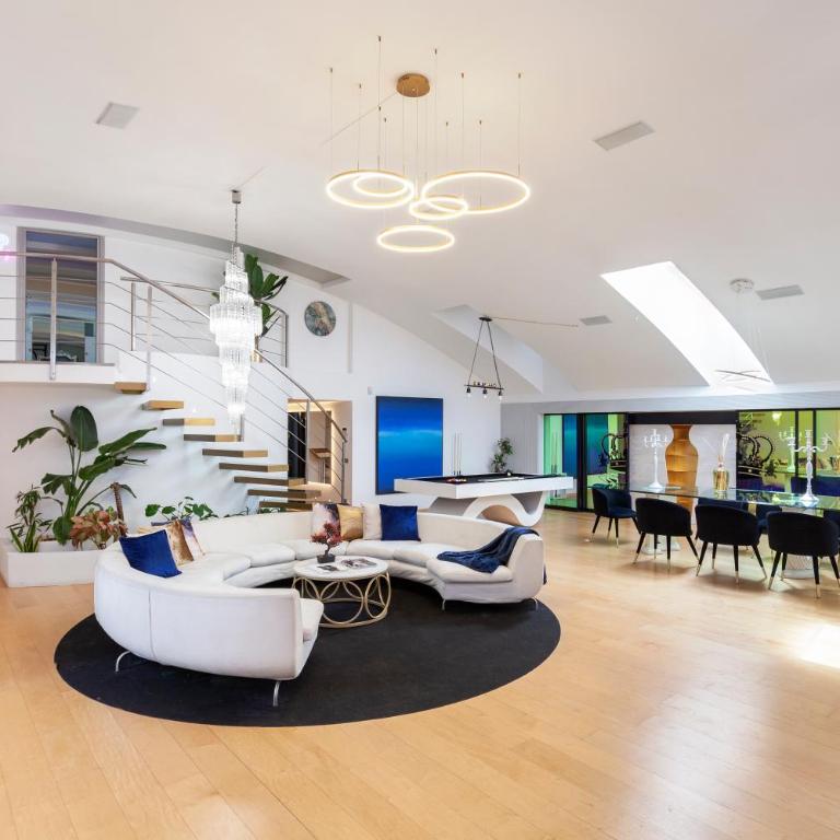 Pool & Billiard - Luxury Loft di 400mq con cinema - Appartamento - 1
