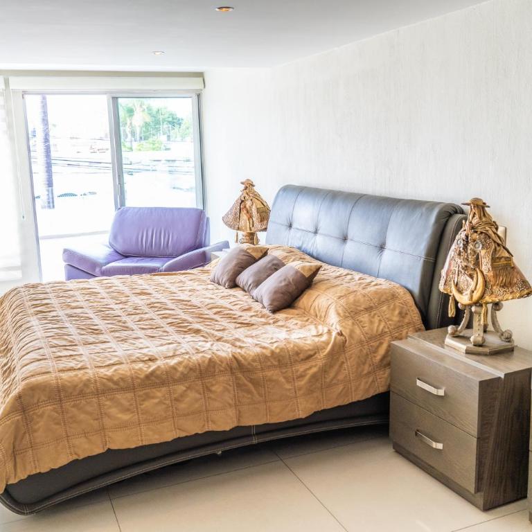 Luxurious House in Guadalajara Near Estadio Akron, Expo GDL - Villa - 6