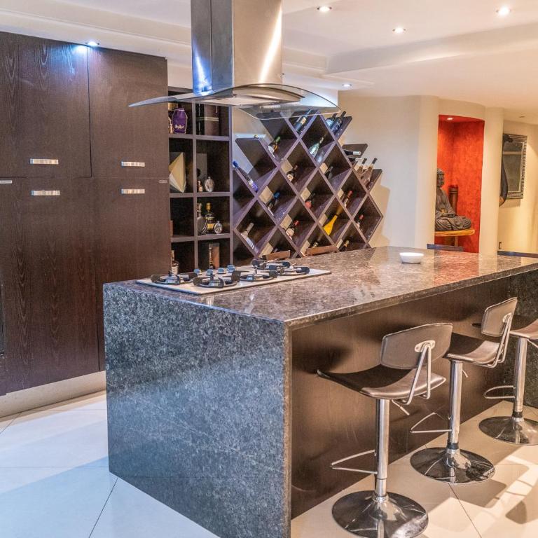 Luxurious House in Guadalajara Near Estadio Akron, Expo GDL - Villa - 33