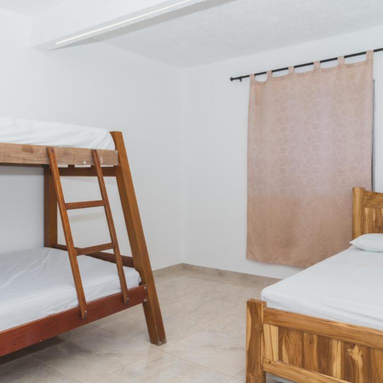 casa faro - Quadruple Room with Private Bathroom - 1