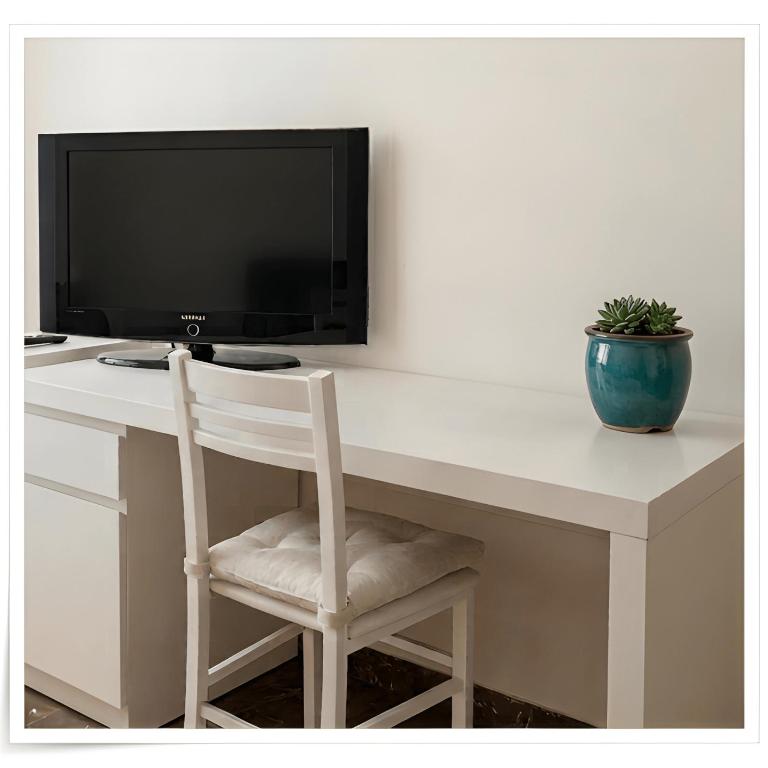 MAISON GIAMBOLOGNA - terrazza, parcheggio gratuito in strada - Centro a piedi, stazione a 5 min - Appartamento con 2 Camere da Letto - 2