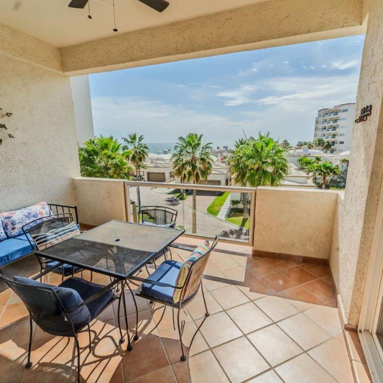 Suite Delphin 303A Las Palmas Resort - Suite - 1