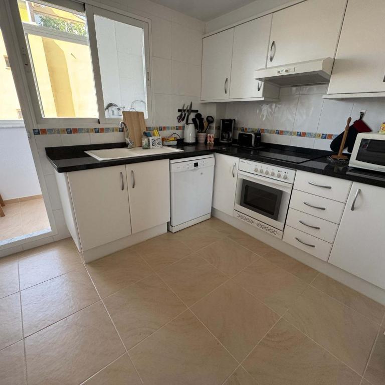 Beachnear modern apartment with community pool - Apartamento - 14