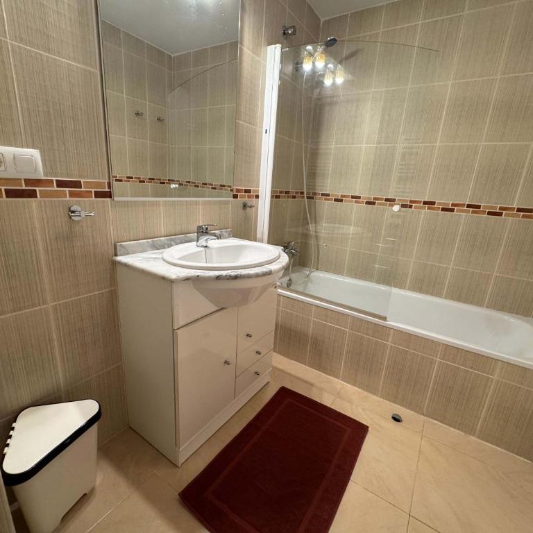 Beachnear modern apartment with community pool - Apartamento - 21
