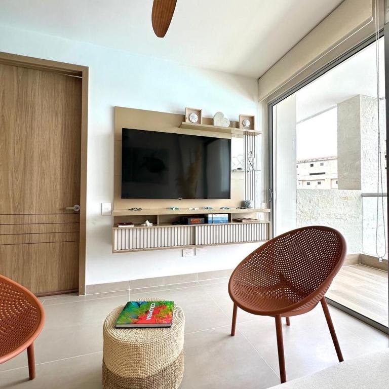 Beautiful apartment overlooking Kristal Bay - One-Bedroom Apartment - 18