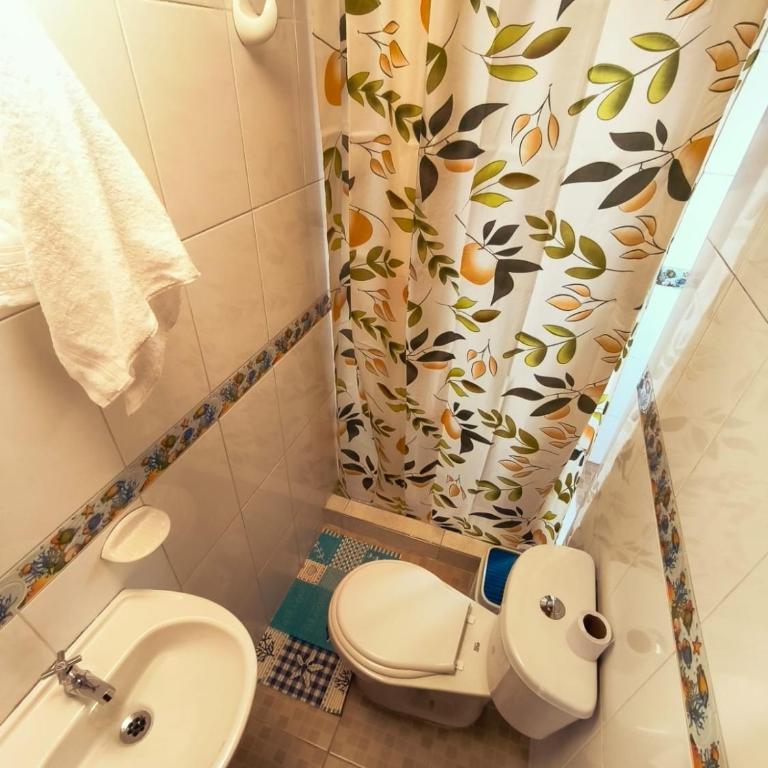 Luma Dorada - Habitación Individual con baño compartido - 16