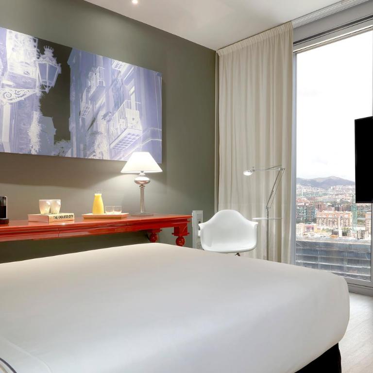 Meliá Barcelona Sky 4 Sup - The Level Family Room - 4