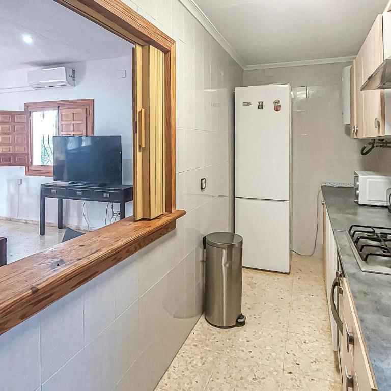 Gorgeous Home In Alicante - Three-Bedroom Townhouse - 3