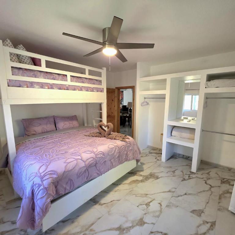 Casa Mona MODERN Beach Home - Vacation Home - 14