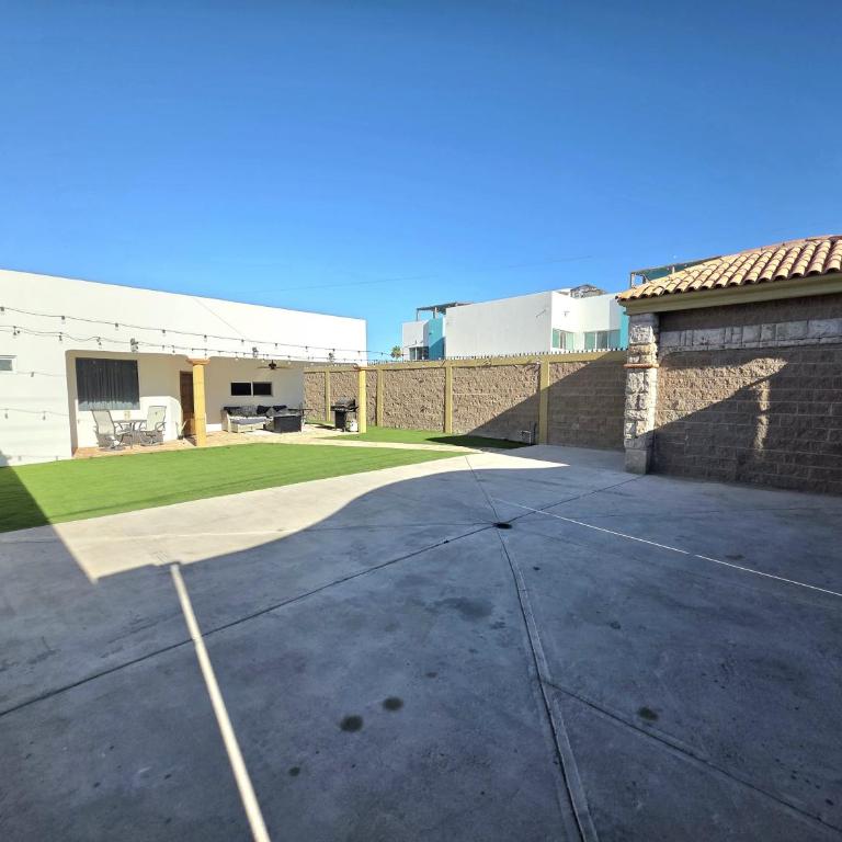 Casa Mona MODERN Beach Home - Vacation Home - 2