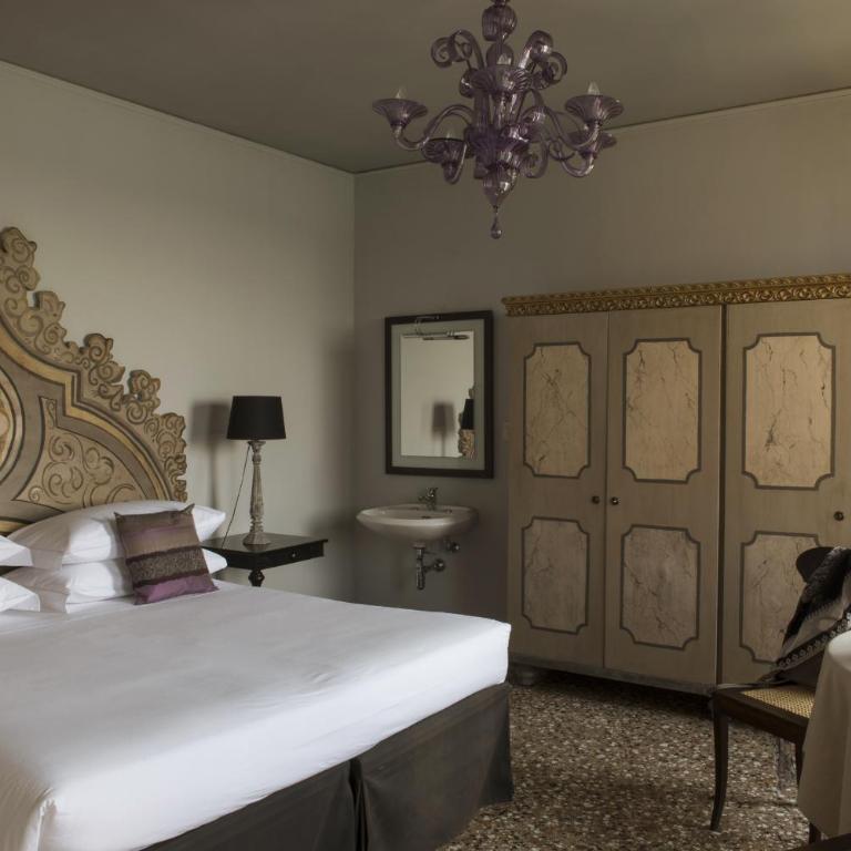 La Residenza 818 - Camera Matrimoniale con Vista Canale e Bagno Privato Interno - 3