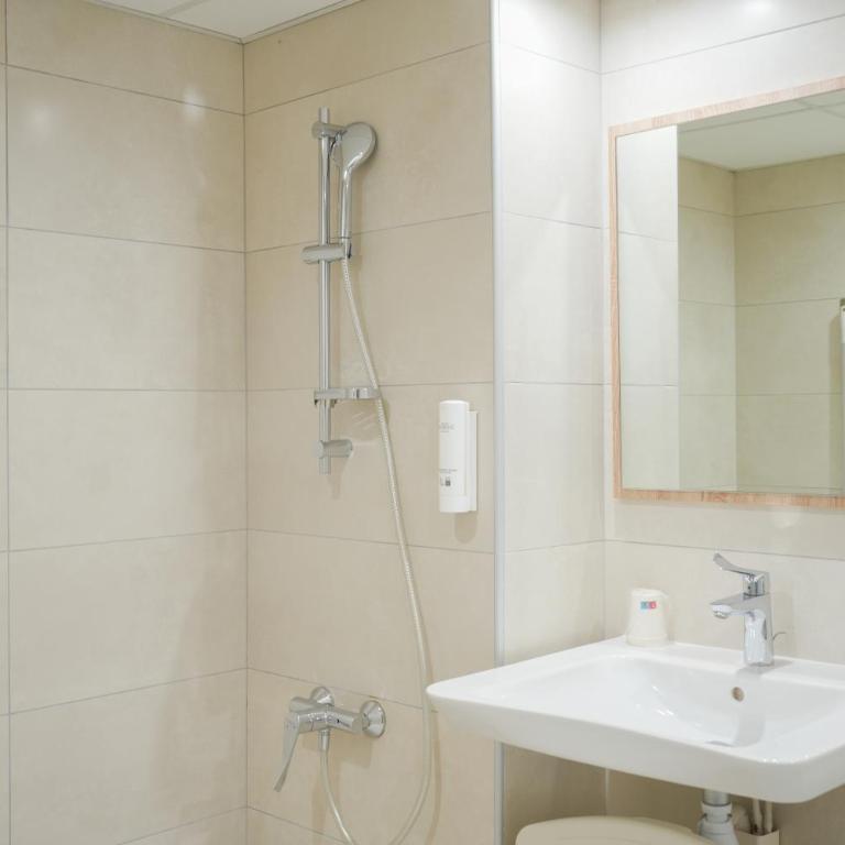 Hôtel Les Rives Bleues - Chambre Double - Accessible aux Personnes à Mobilité Réduite - 4