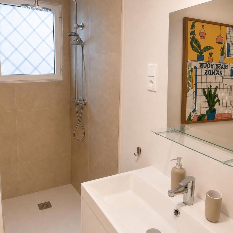 Apartamento amplio con piscina en Benalmádena - Apartamento de 2 dormitorios - 2