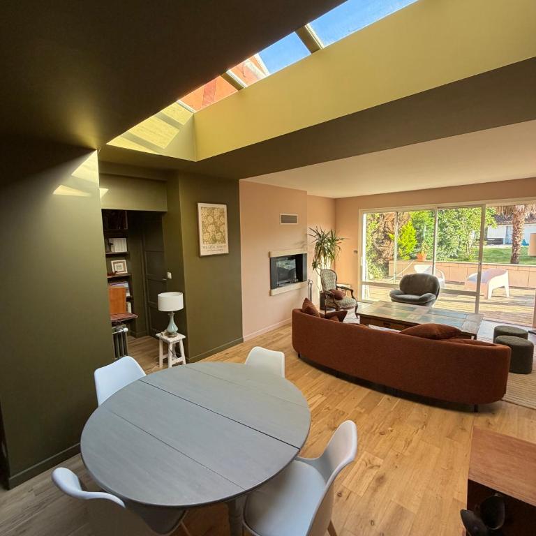 Grande Maison Familiale à Nantes avec Piscine - Maison 4 Chambres - 2