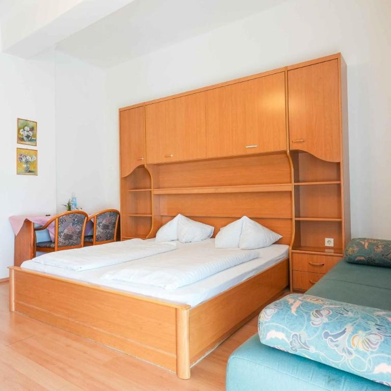 Strandhotel Pichler - Dreibettzimmer mit Seeblick - 5
