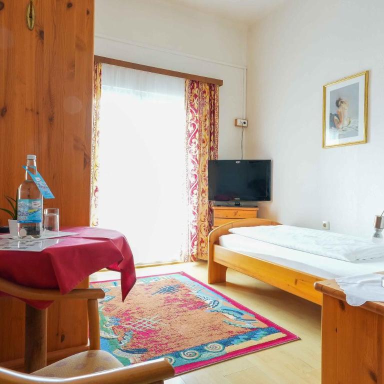 Strandhotel Pichler - Einzelzimmer mit Balkon - 6
