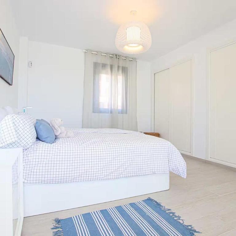 Duplex with ocean views, pool, and beach 100m away - Apartamento de 3 dormitorios - 2