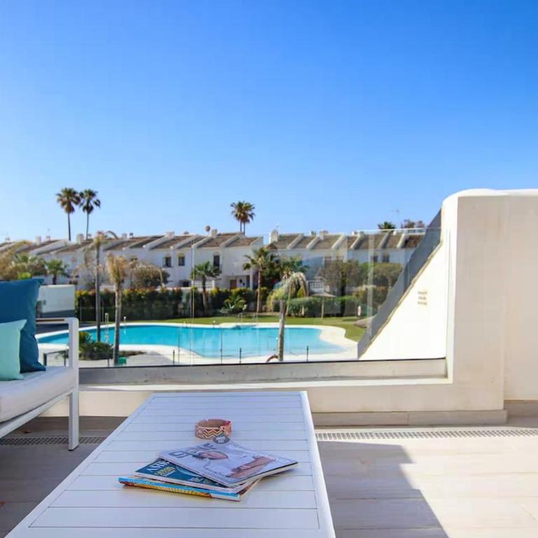 Duplex with ocean views, pool, and beach 100m away - Apartamento de 3 dormitorios - 9