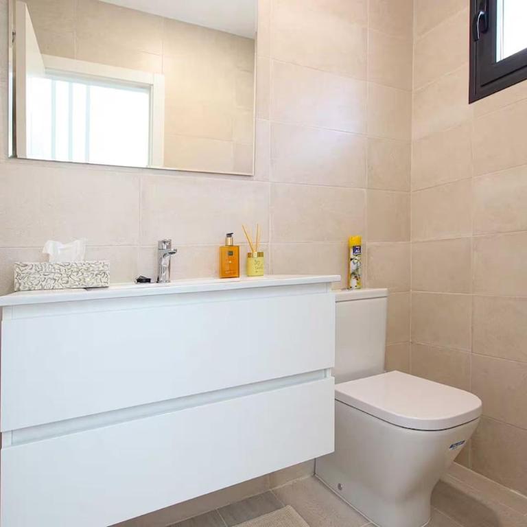 Duplex with ocean views, pool, and beach 100m away - Apartamento de 3 dormitorios - 16