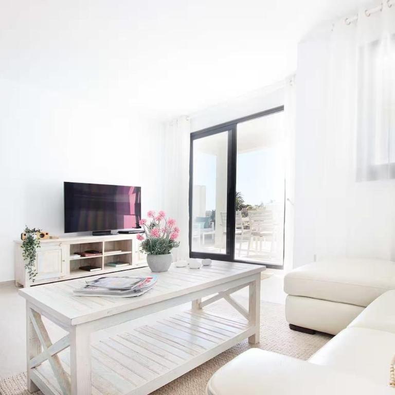 Duplex with ocean views, pool, and beach 100m away - Apartamento de 3 dormitorios - 24