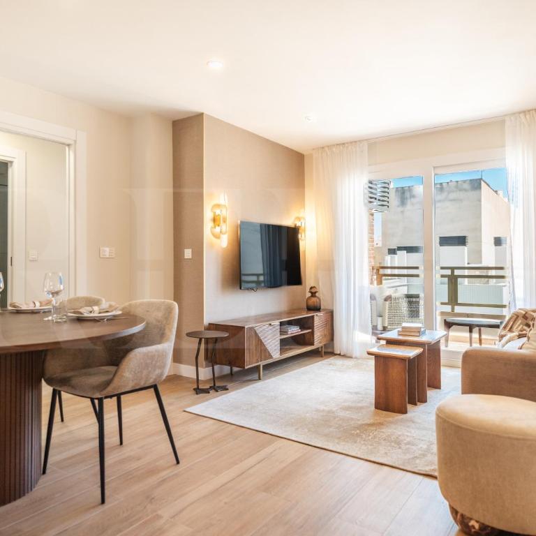 Modern and bright 3 BR apartment with balcony REMS - Apartamento de 3 dormitorios - 18