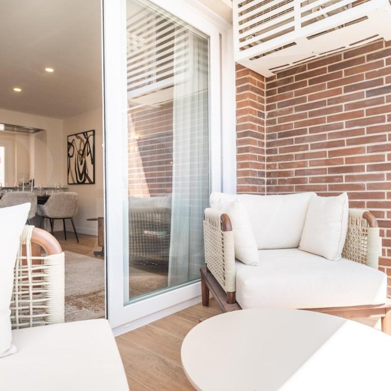 Modern and bright 3 BR apartment with balcony REMS - Apartamento de 3 dormitorios - 14